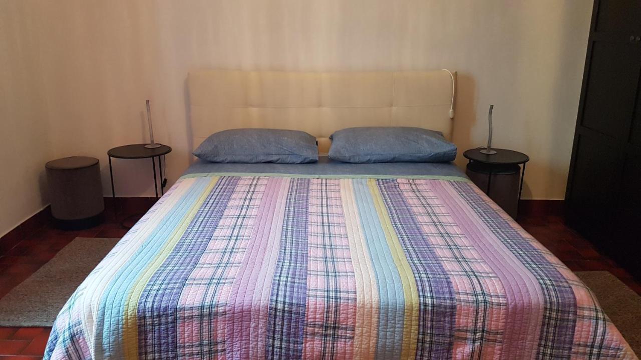 Flora Apartment Moltrasio Ngoại thất bức ảnh